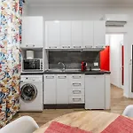 Apartmán Exelent Modern In Blloku Center With Fast Wifi - Gold Tirana