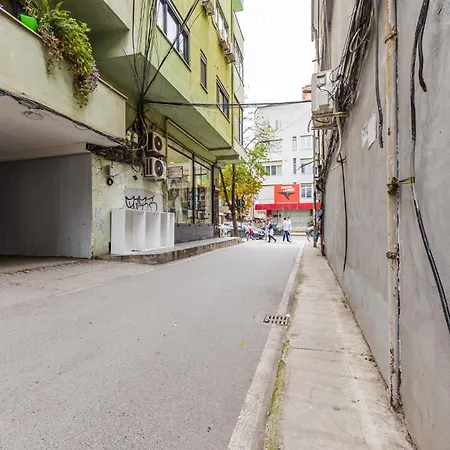 Exelent Modern In Blloku Center With Fast Wifi - Gold * Τίρανα