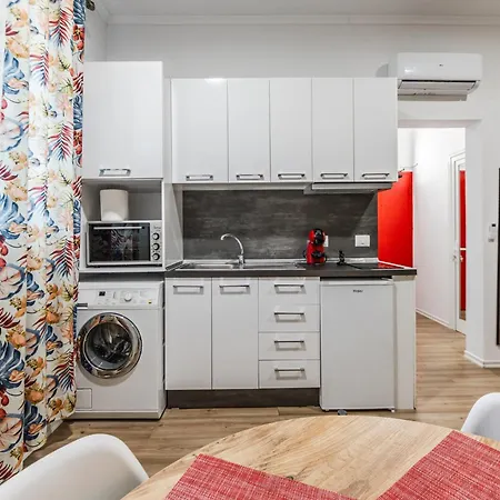 Apartament Exelent Modern In Blloku Center With Fast Wifi - Gold Tirana