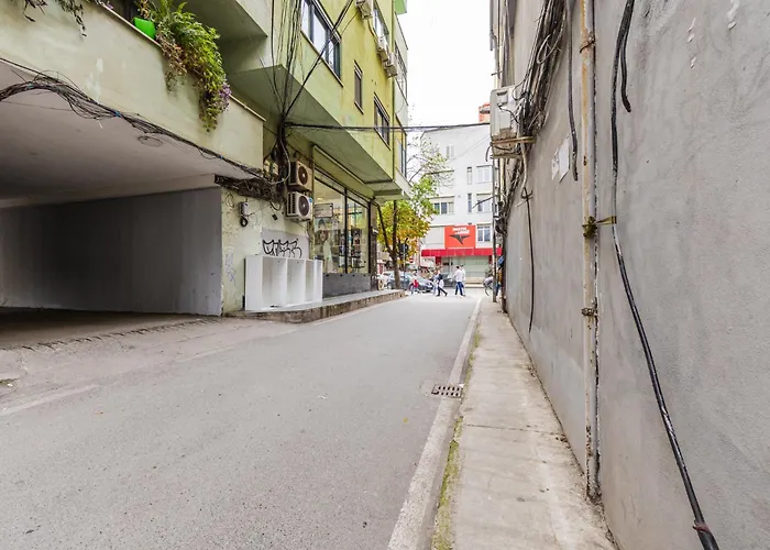 Exelent Modern In Blloku Center With Fast Wifi - Gold * Tirana