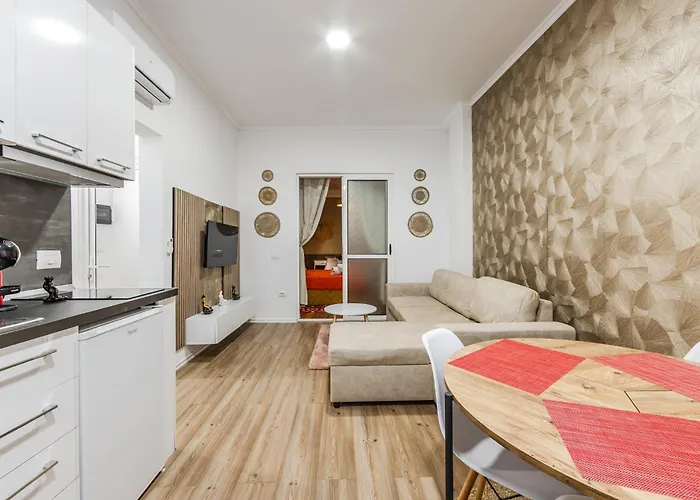 Exelent Modern In Blloku Center With Fast Wifi - Gold