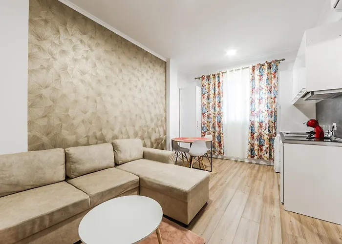 Exelent Modern In Blloku Center With Fast Wifi - Gold Lejlighed Tirana