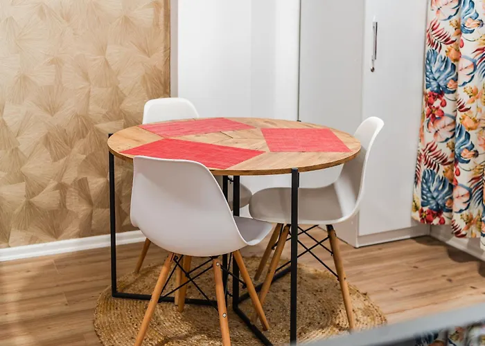 Exelent Modern In Blloku Center With Fast Wifi - Gold Lejlighed Tirana