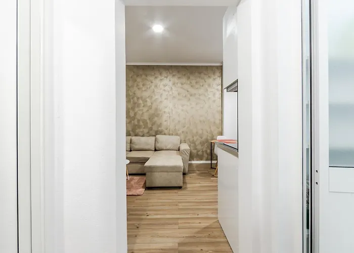 Exelent Modern In Blloku Center With Fast Wifi - Gold